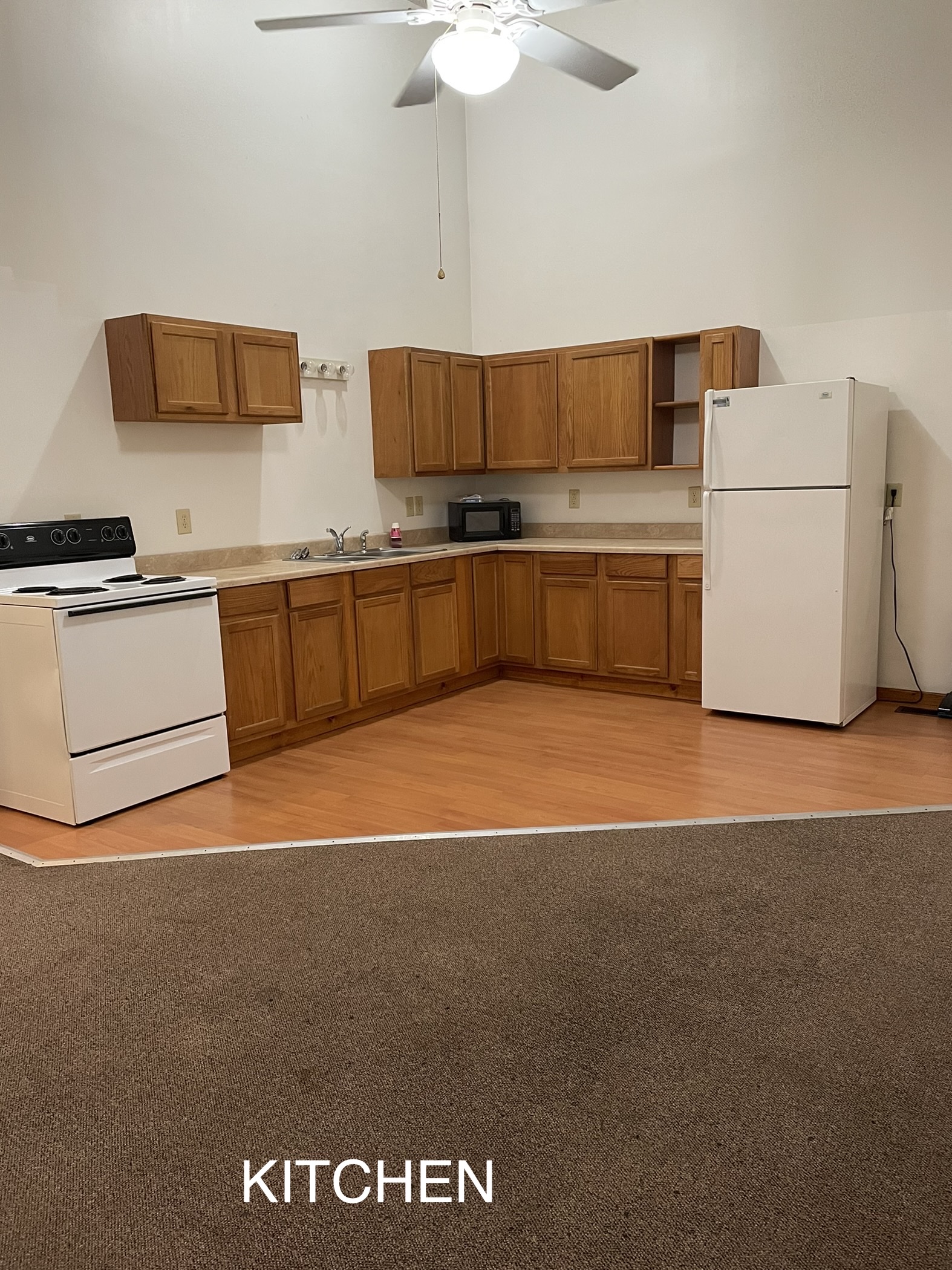 102 N. Main St, Apt B