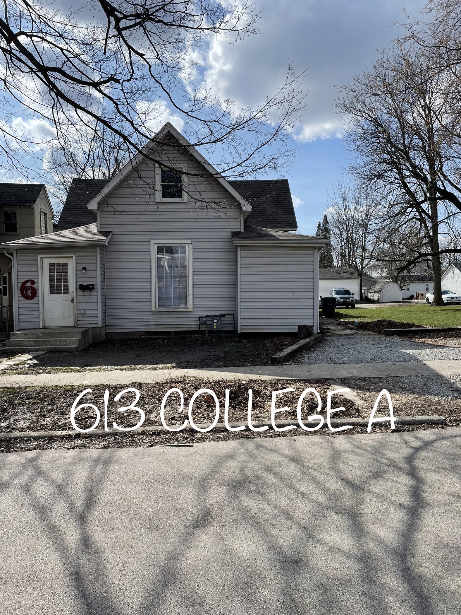613 College Dr, Apt A